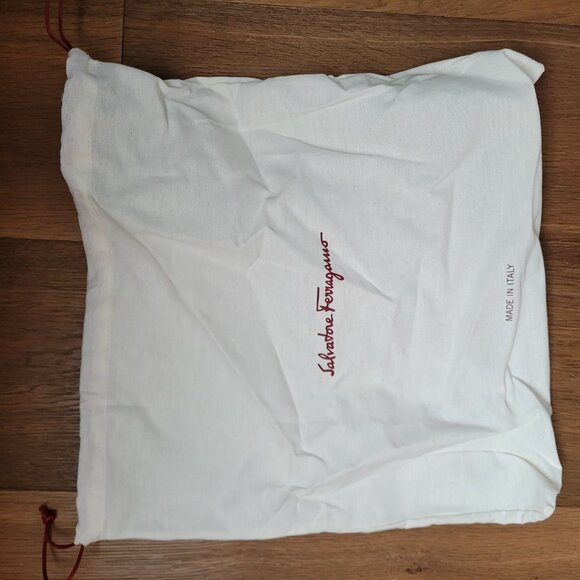 Beautiful Salvatore Ferragamo Booties, like new!  Size 9 - Picture 8 of 8